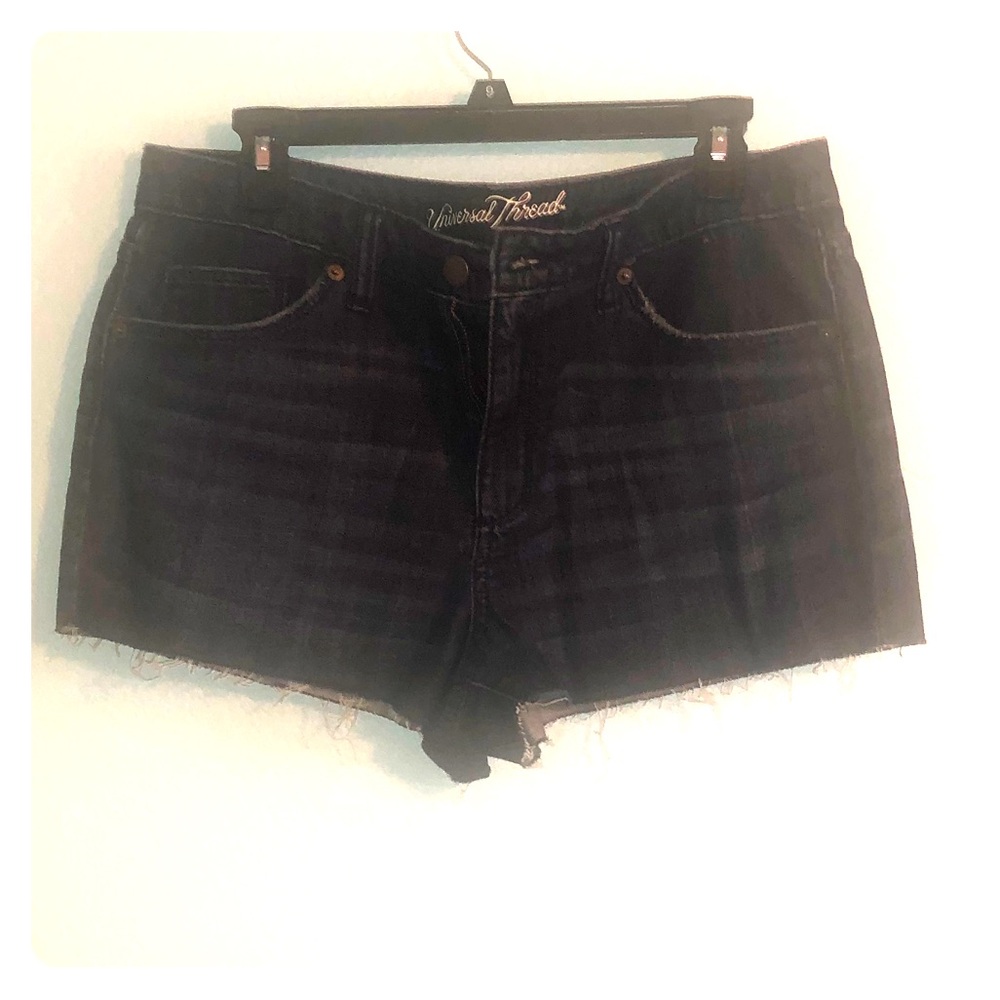 Cut off jean shorts